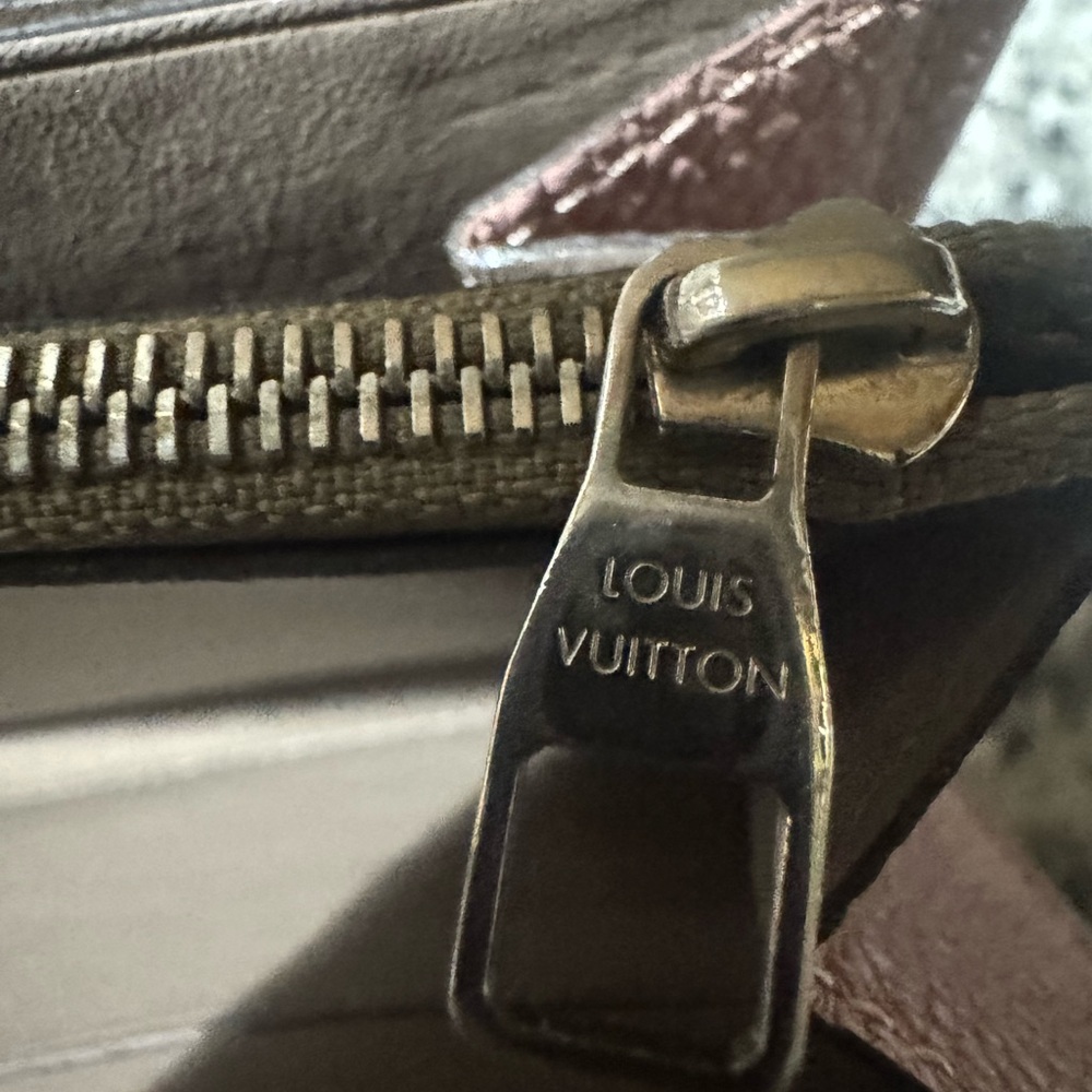 Louis Vuitton Comete Zippy Long Wallet with Silver Accent - Picture 7 of 11